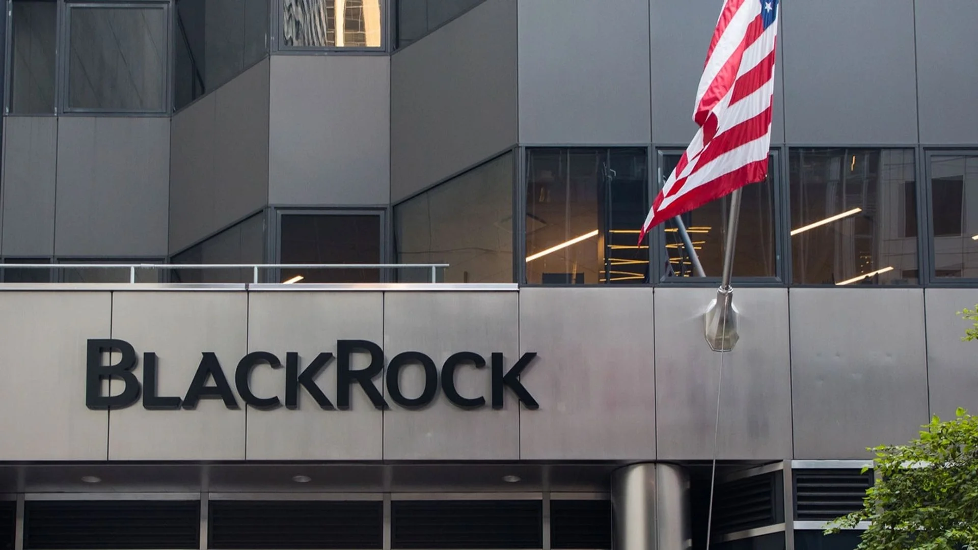 BlackRock's iShares Bitcoin Premium Income ETF Targets Profits from Crypto Volatility