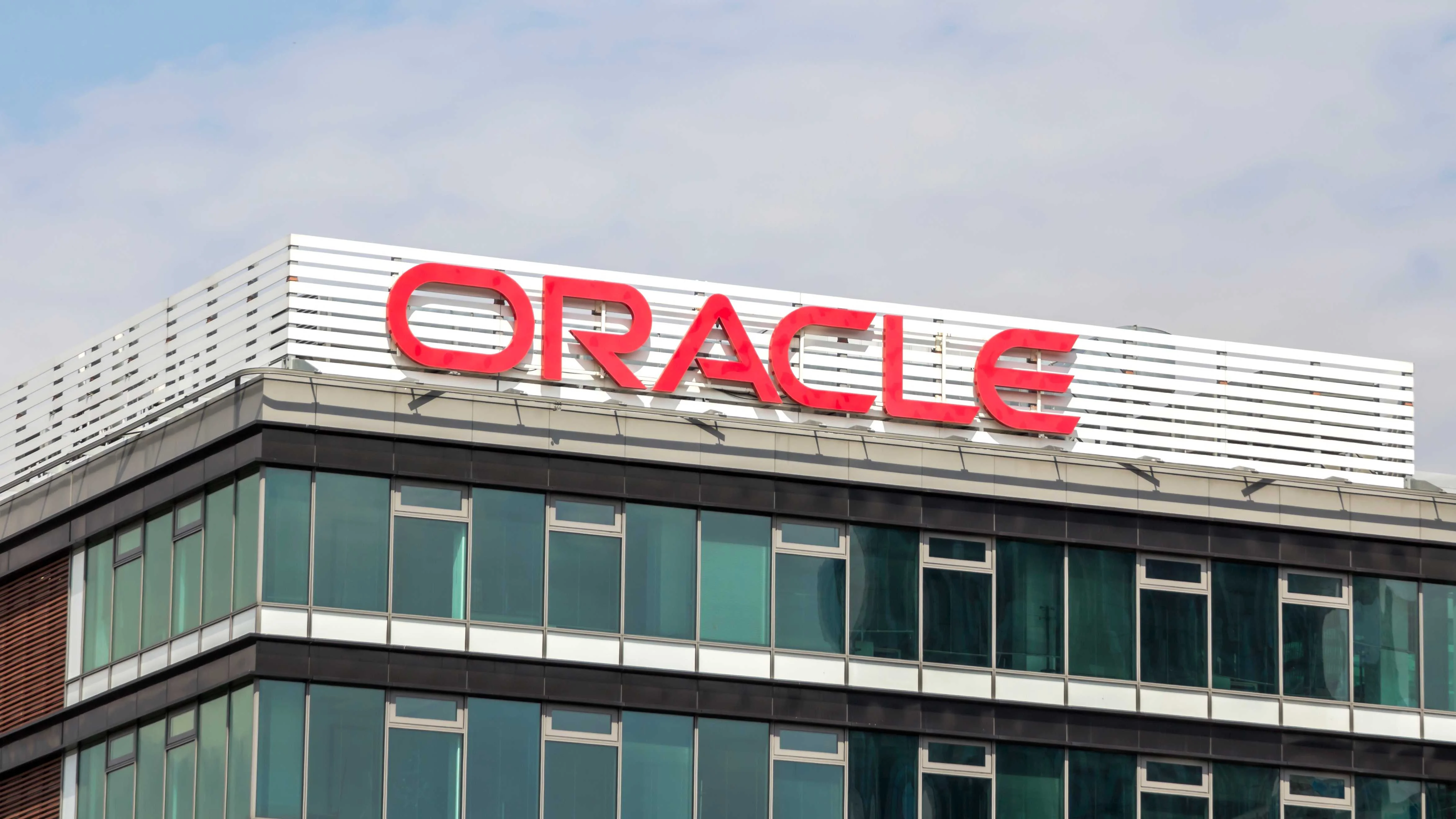 Oracle's Database Security Central: A Free Tool to Mitigate Data Risks